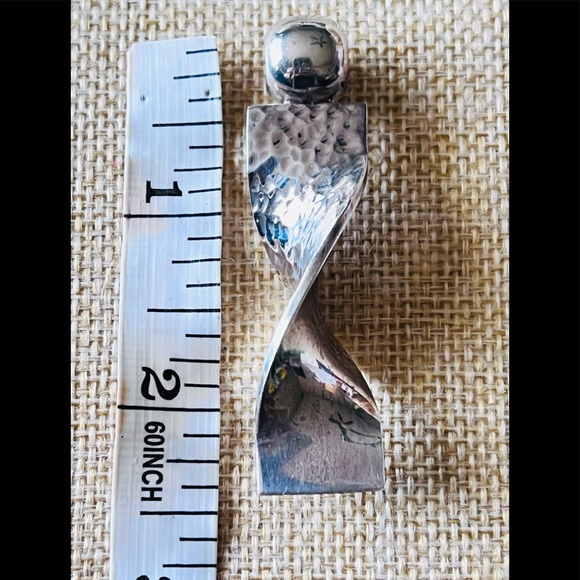 Mexico CII Twisted Hammered Modernist Pendent .925 Sterling Silver 2 1/2” - Picture 5 of 5